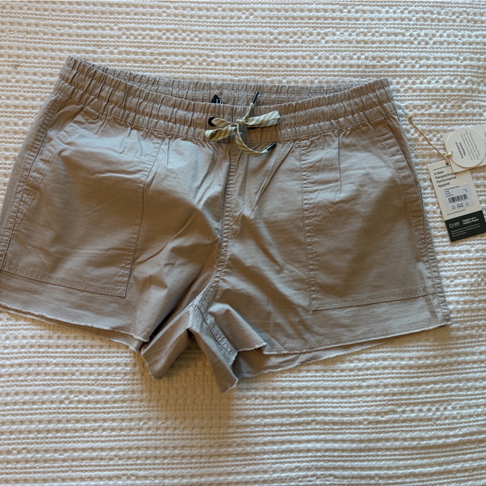 NWT Vuori Women's Ripstop short NWT